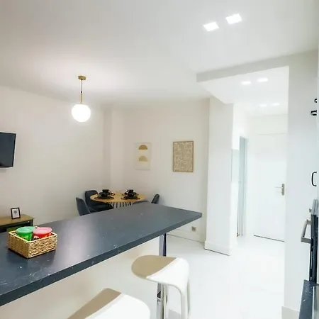Charming In Levallois-Perret